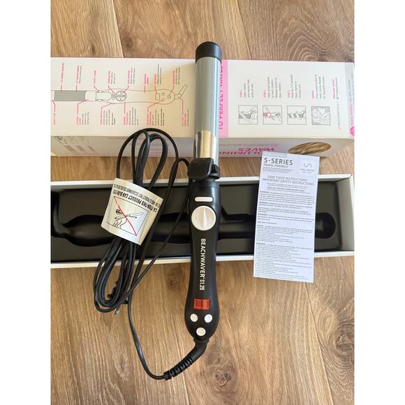 The Beachwaver Co. - Beachwaver S1.25 Rotating Curling Iron - Picture 2 of 10